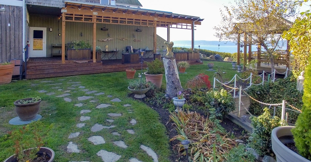 Camano Island Inn 3/67
