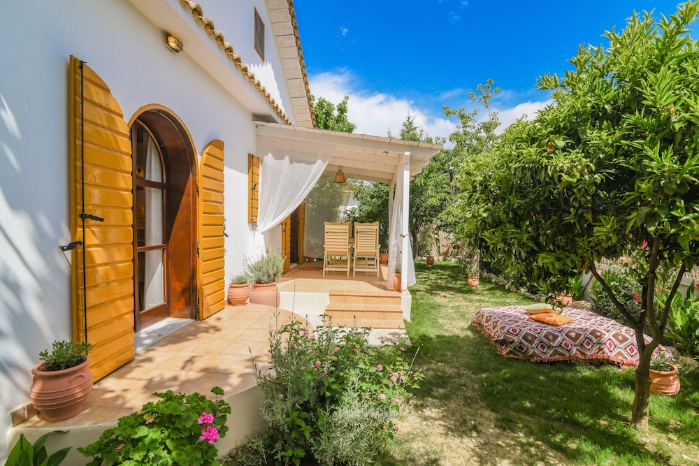 Villas Therianos 16/38