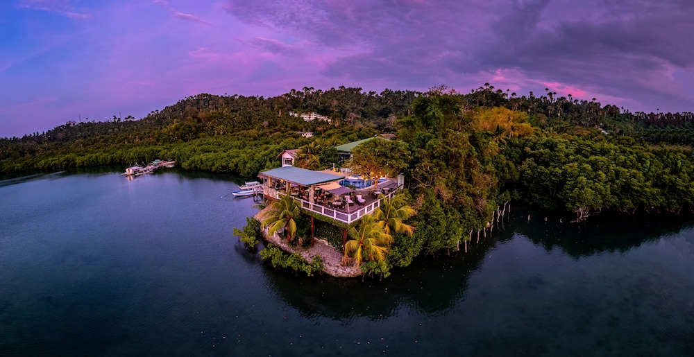 Edgewater Dive & Spa Resort 62/73