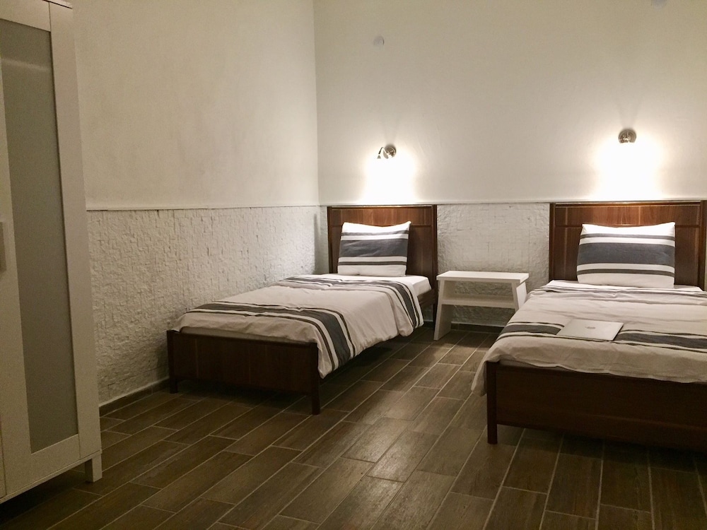 Attalos Suites Hotel 10/58