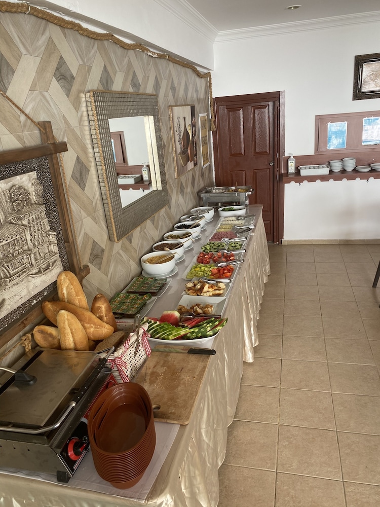 Canna Garden Hotel 28/47
