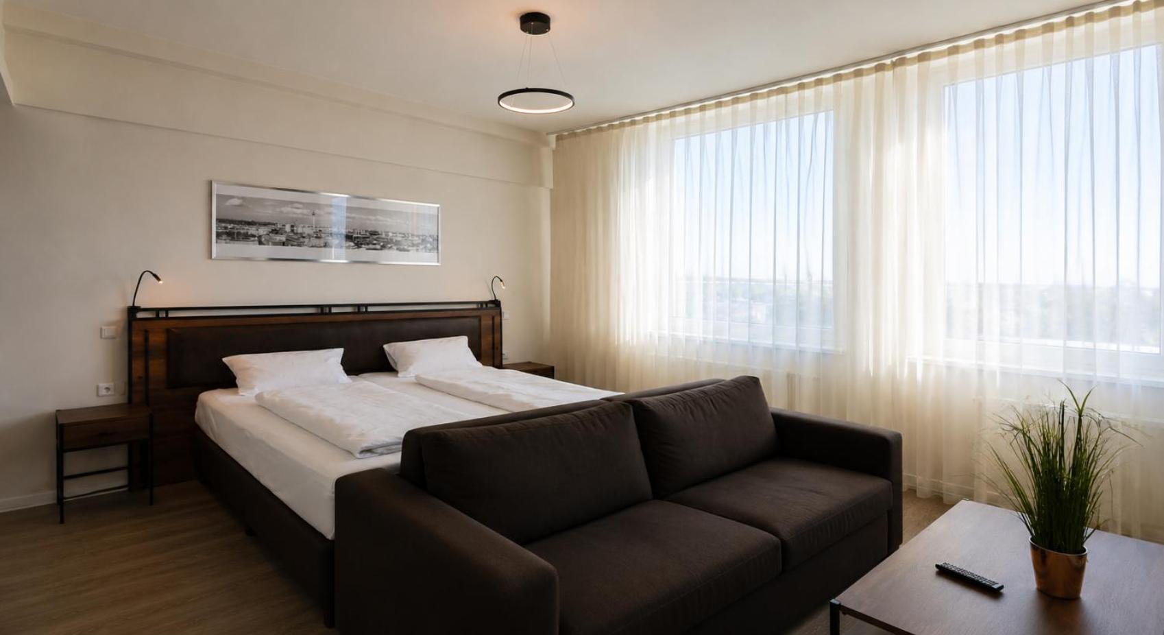 Motel Plus Schonefeld 8/25
