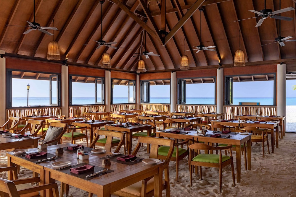 Dhigufaru Island Resort 45/62