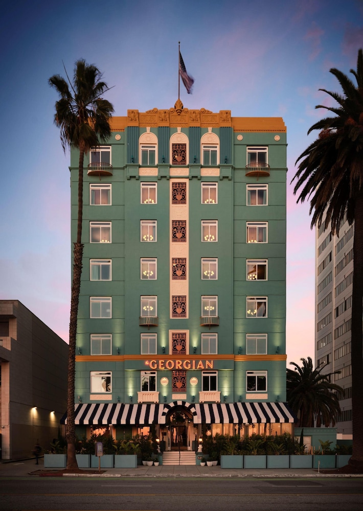 The Georgian Hotel 6/71