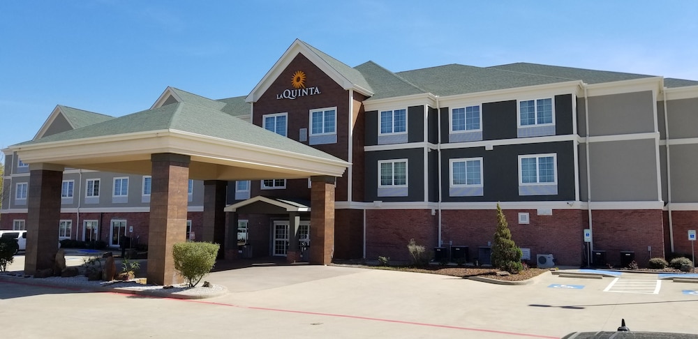 La Quinta Inn & Suites by Wyndham Tyler South 2/46