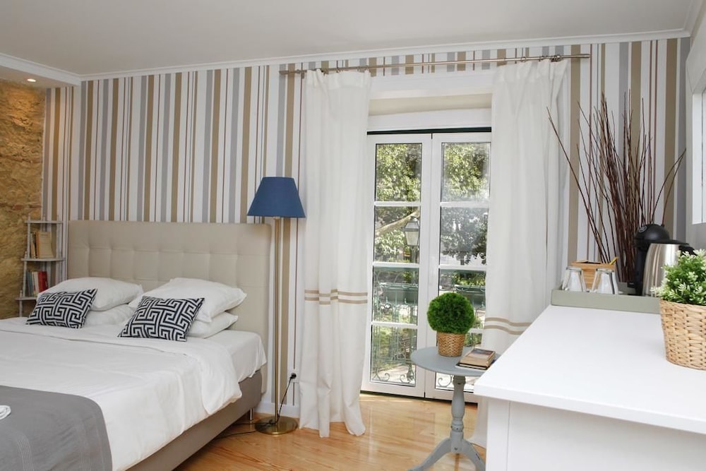 Room, Double or Twin Bed, Garden View