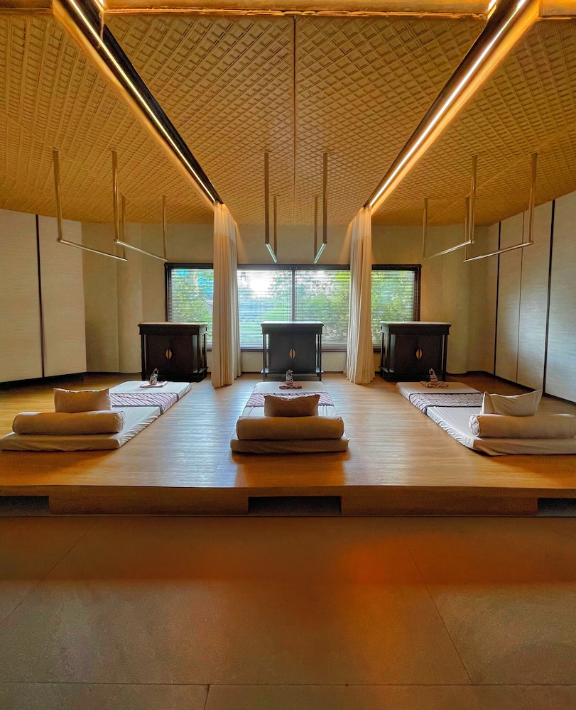 The Singhasari Resort 43/77