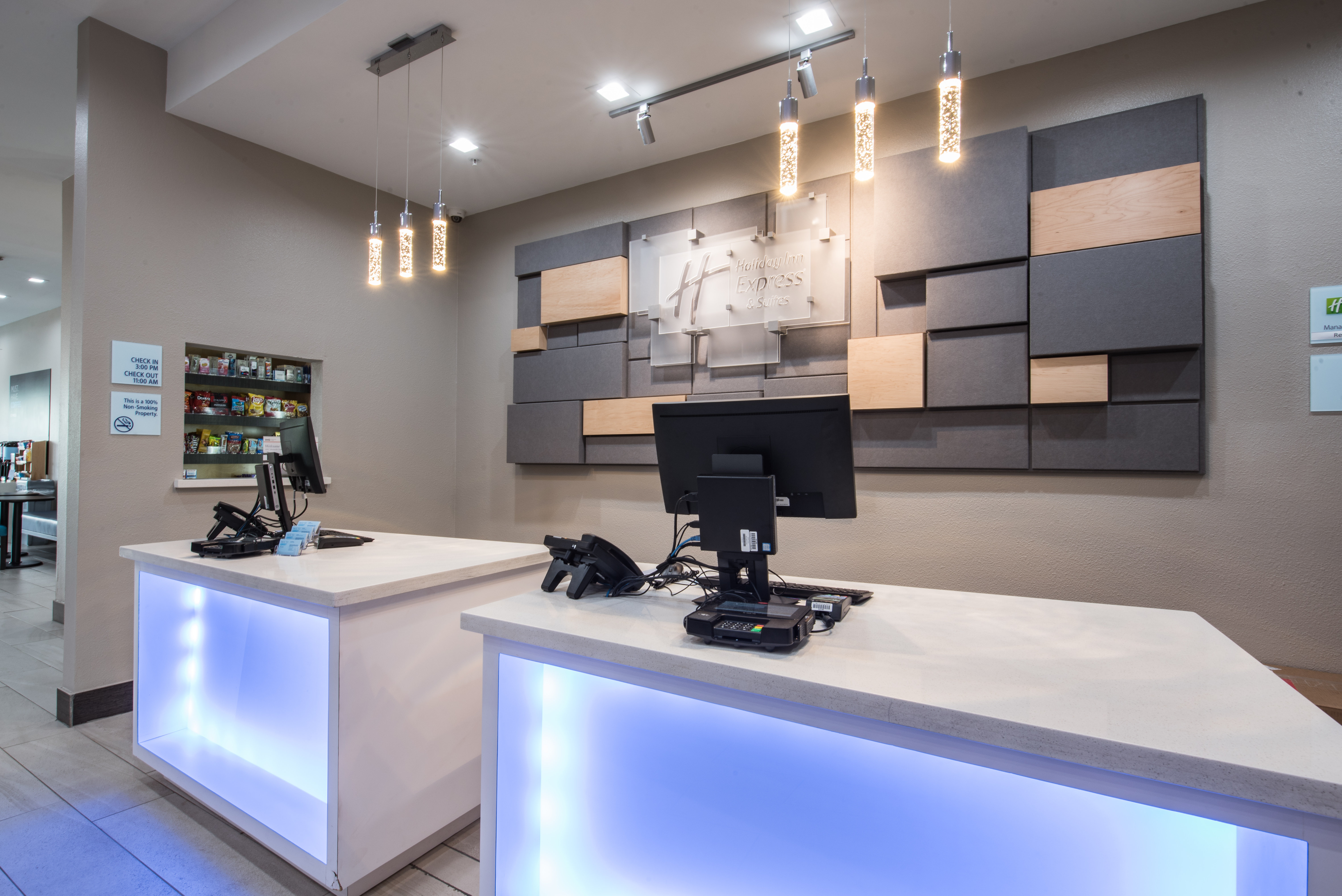 Holiday Inn Express Suites Houston Se Airport Area 13/71