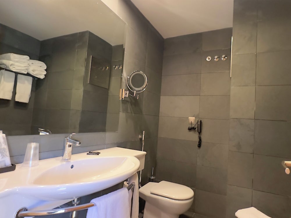 Sercotel Hotel and Spa La Collada 61/62