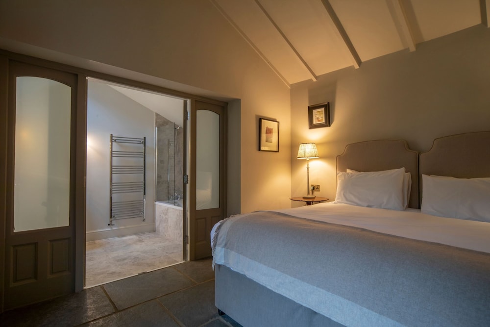 Oak Bank Hotel 11/60