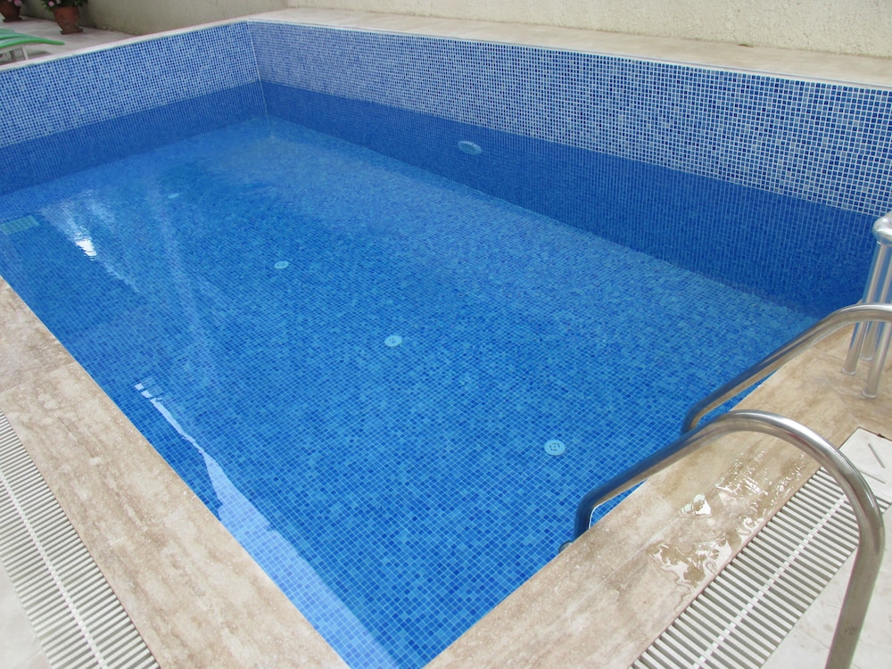 Aysev Hotel 15/42