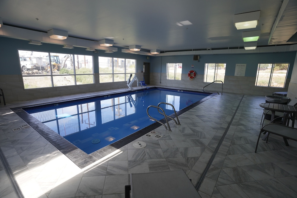 swimming pool spa