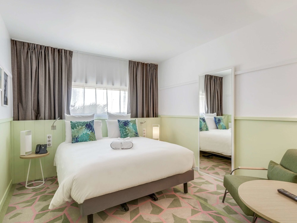 Mercure Paris Orly Tech Airport 9/78