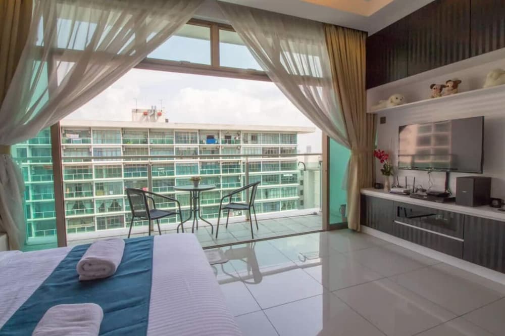 Palazio Serviced Apartment 30/50