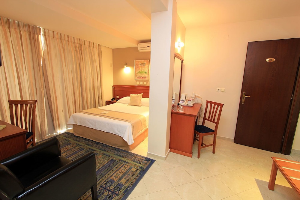 DOUBLE ROOM EXECUTIVE
