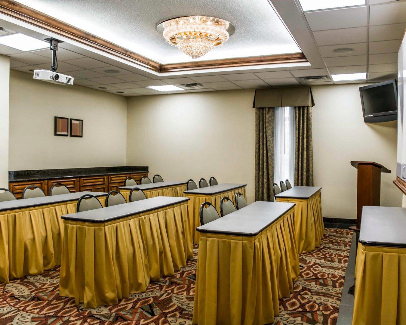 Quality Inn Tampa Airport - Cruise Port 13/69