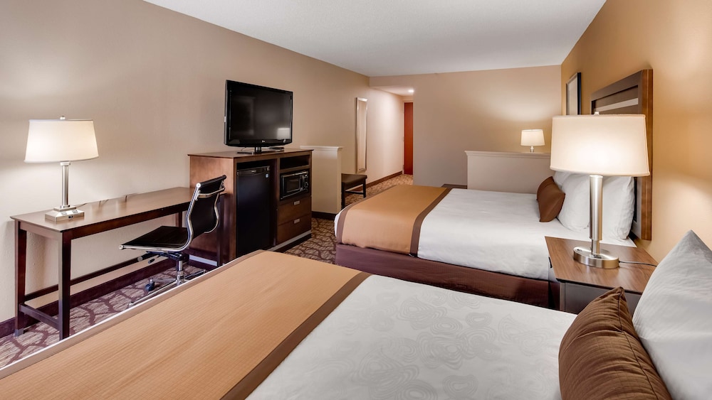 Best Western Plus Belle Meade Inn and Suites 8/30