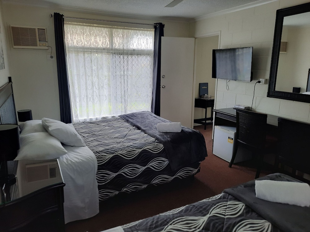 FAMILY, DOUBLE BED