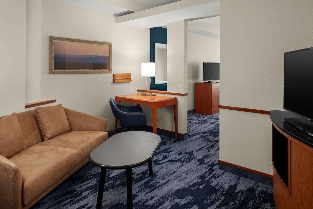 Fairfield Inn And Suites Bedford 22/36