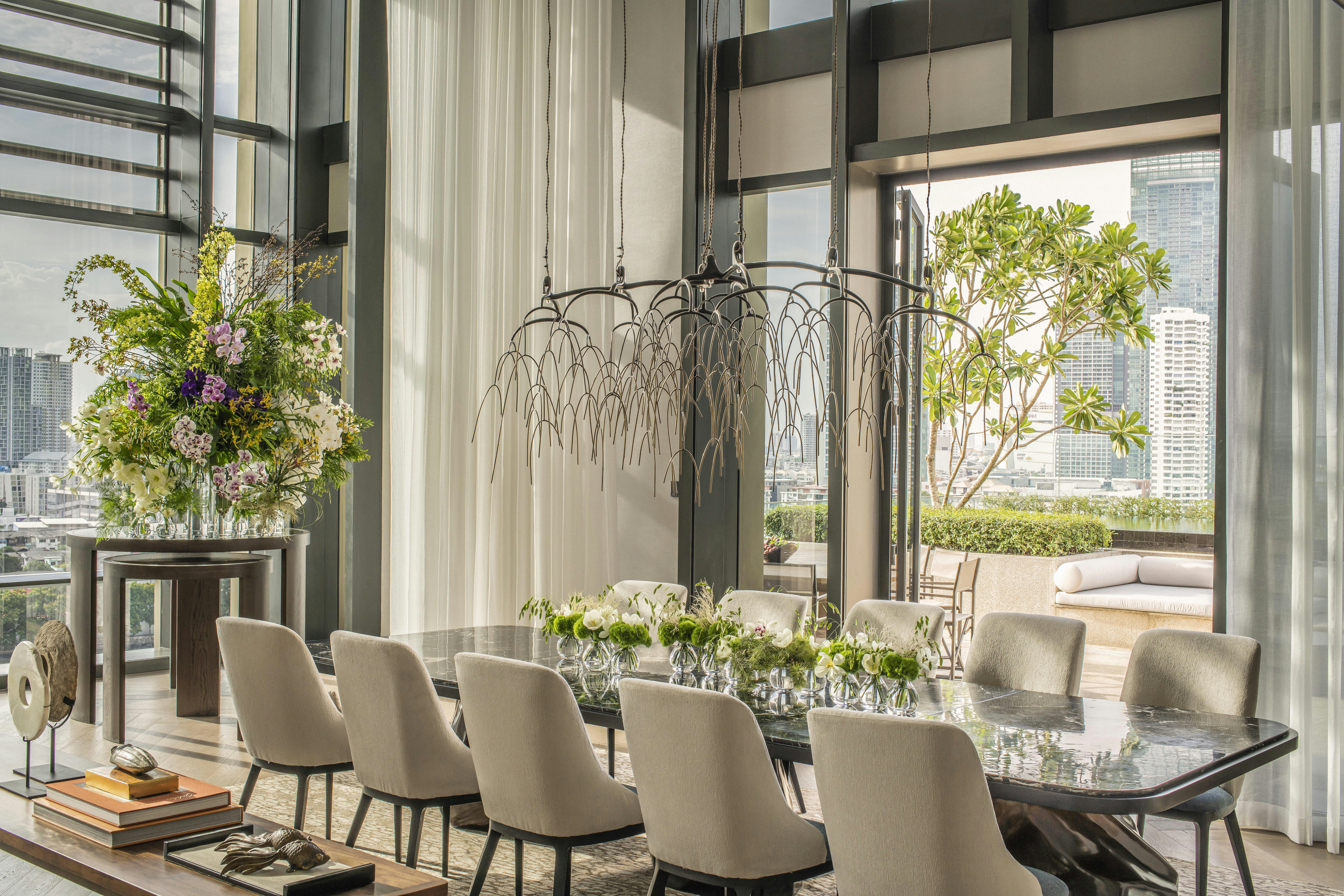 Four Seasons Hotel Bangkok at Chao Phraya River 25/35
