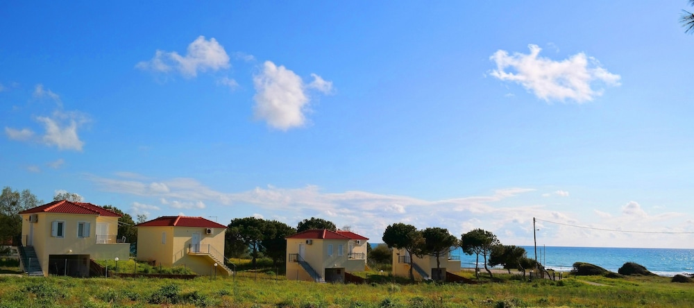 Romanos Beach Villas 37/49