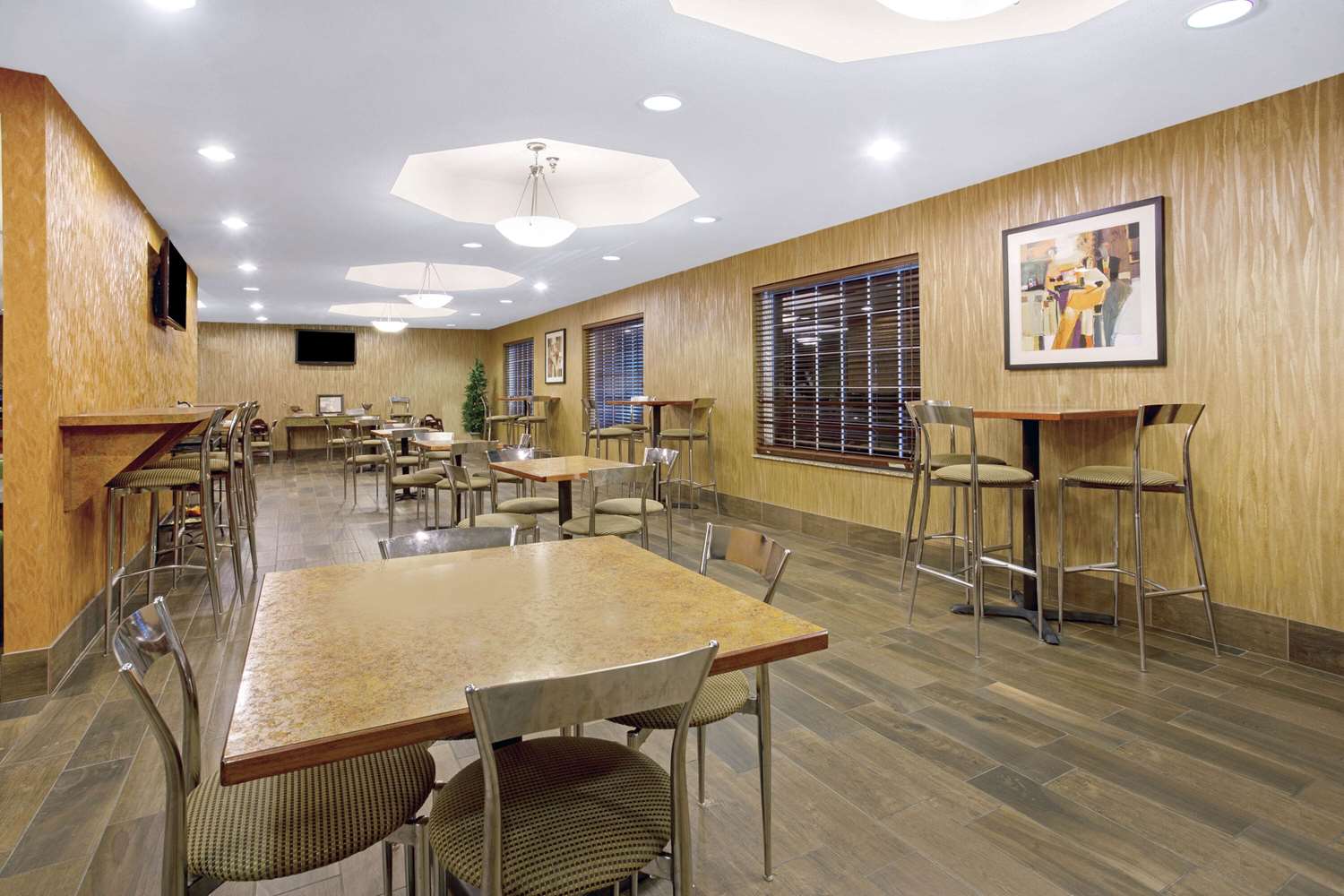 La Quinta Inn & Suites by Wyndham Dickinson 39/50