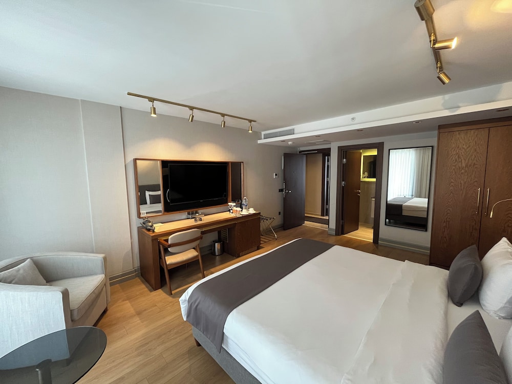 Room, Queen Bed
