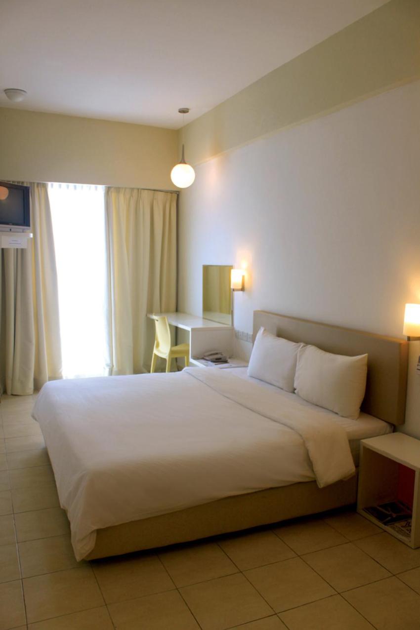 Super, Deluxe, King Bed