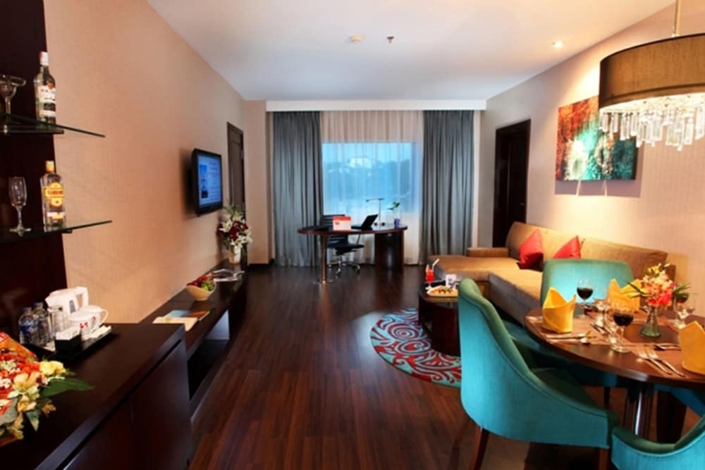 Swiss-Belhotel Ambon 50/69