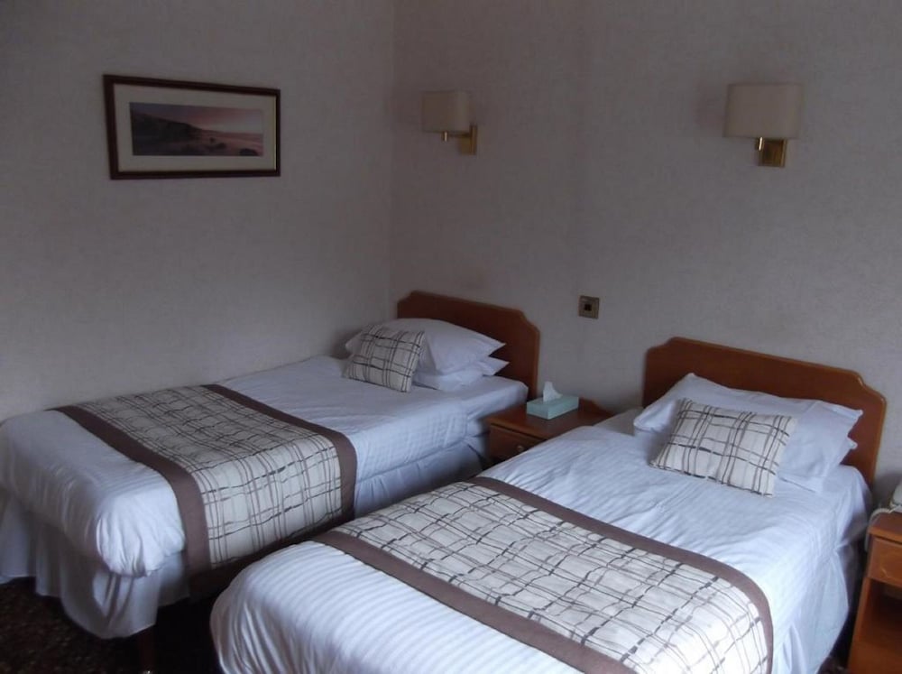 Arrochar Hotel 5/23