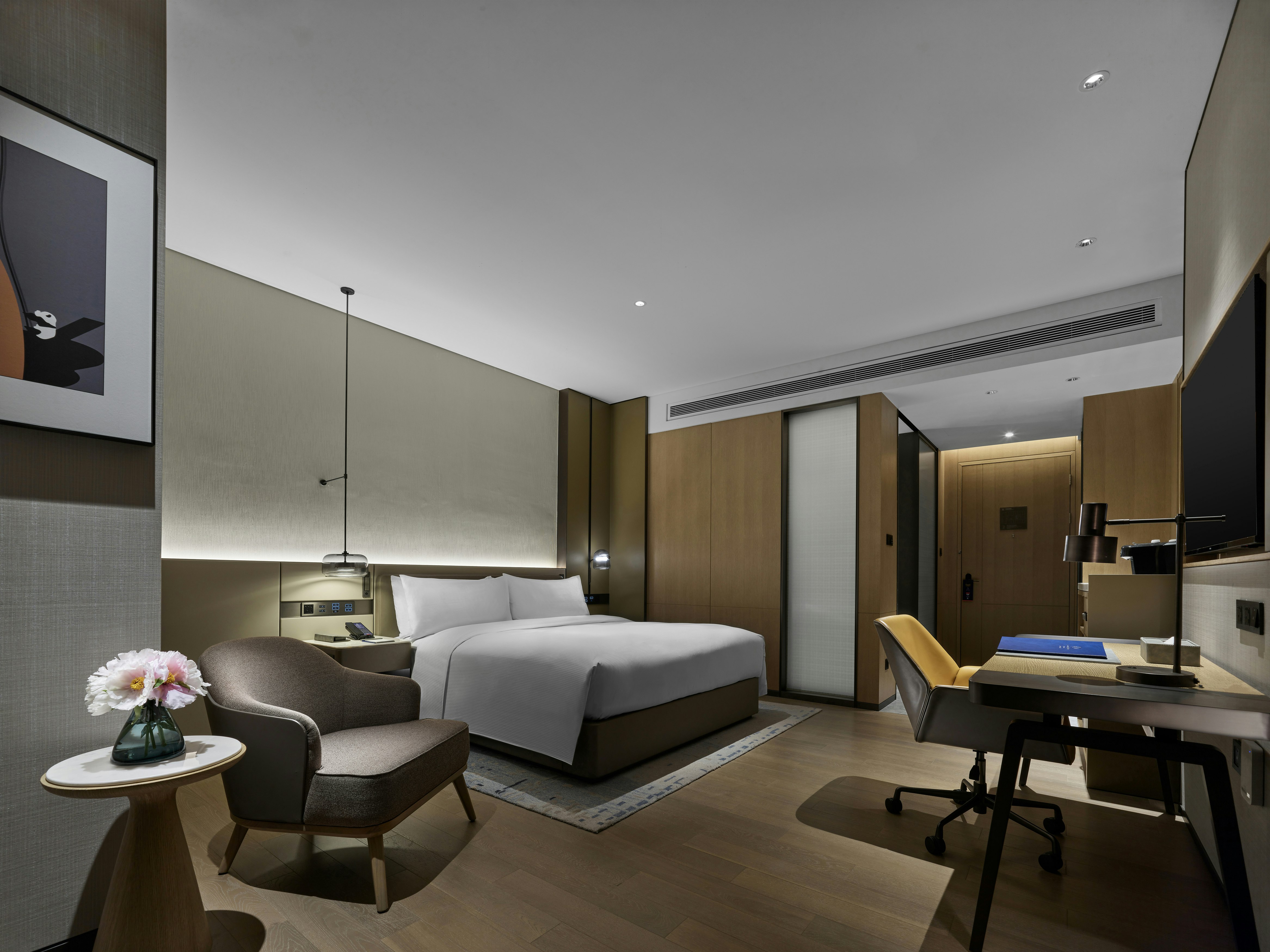 Skyline, Deluxe, King Bed