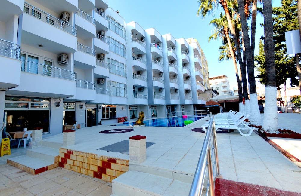 EYLUL HOTEL 42/50