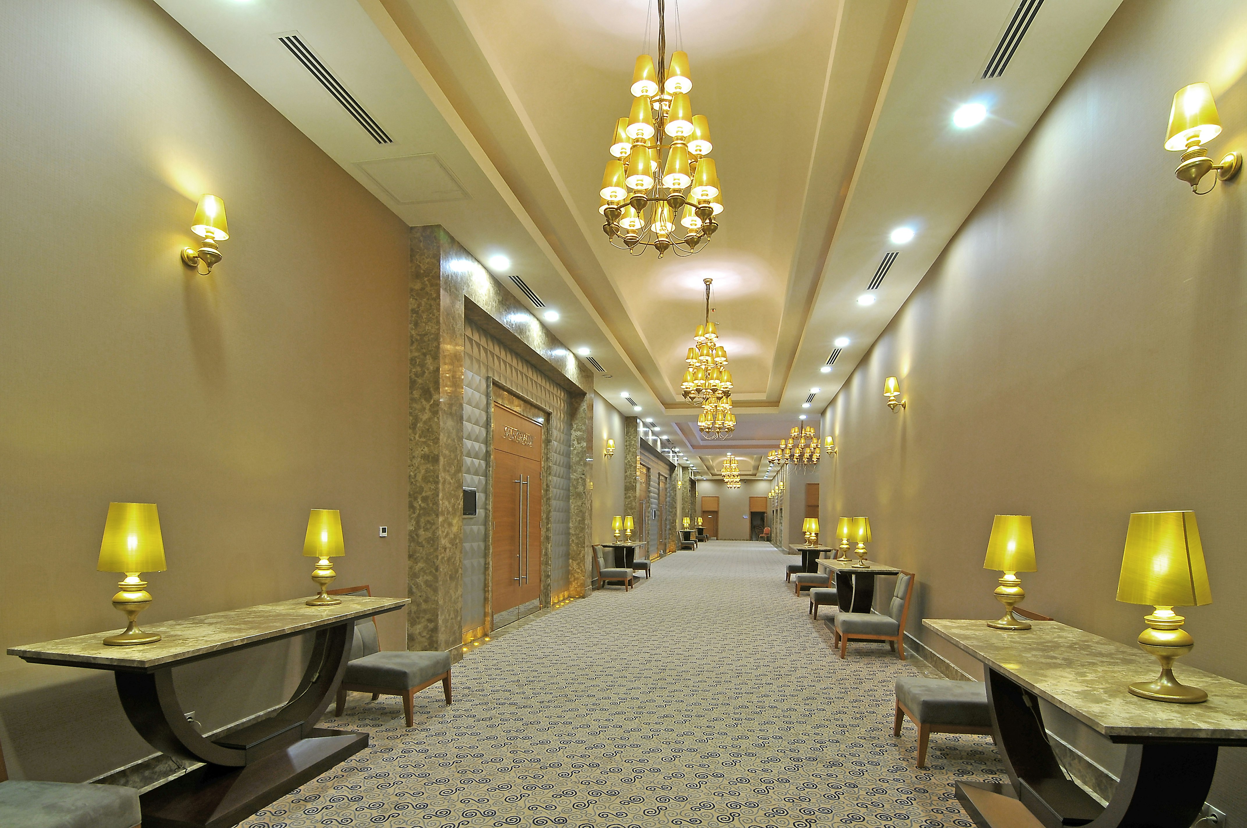 Doubletree By Hilton Hotel Van 86/87