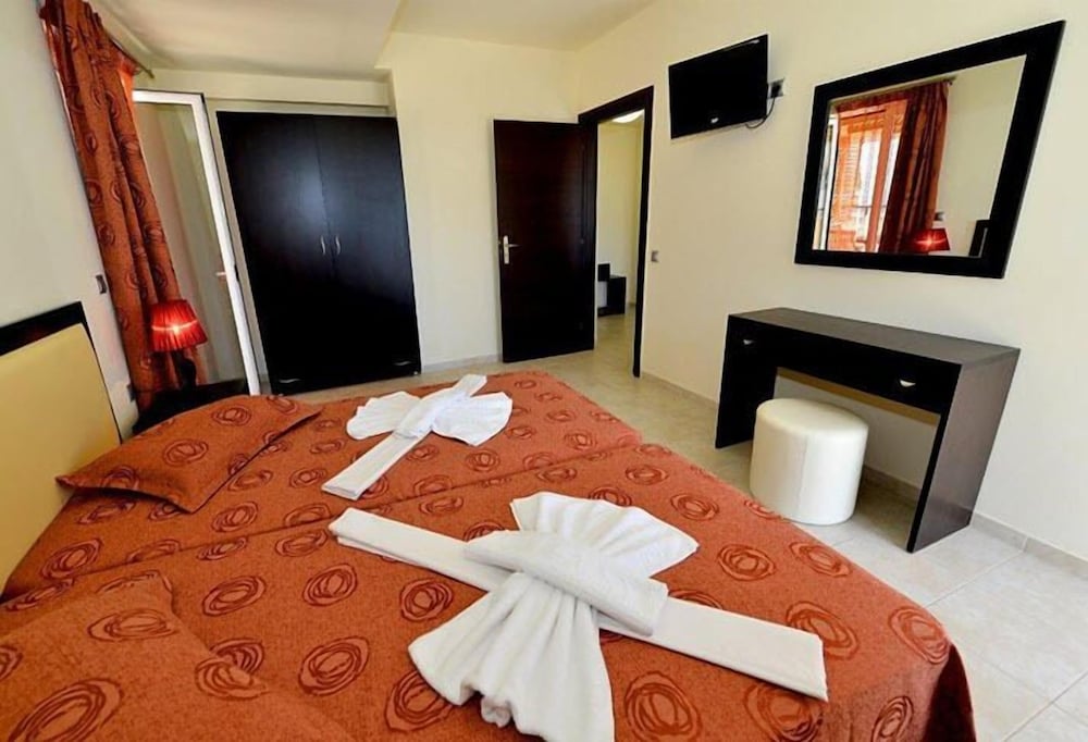 GOLDEN ROSE SUITES 29/62