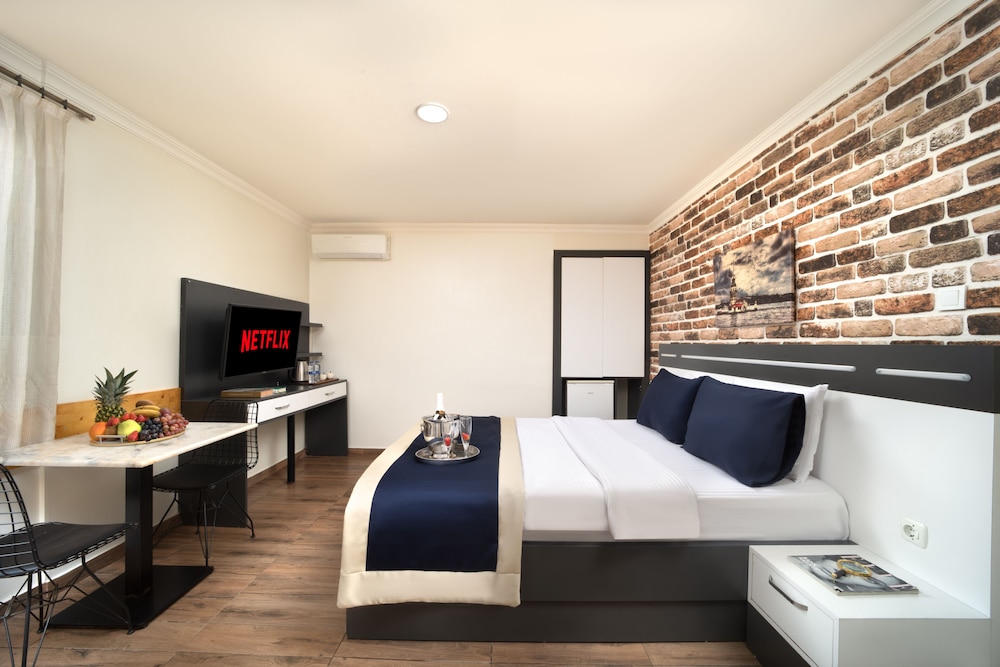 Istanbul Hotel & Suites 4/19