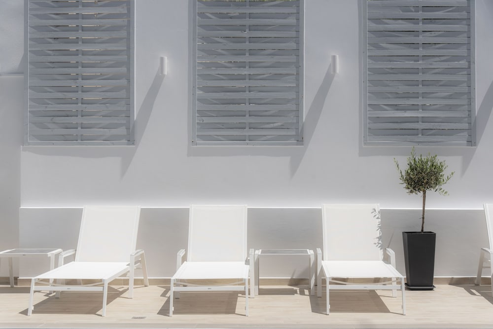 Naiades Marina Hotel Adults only 16+ 46/64
