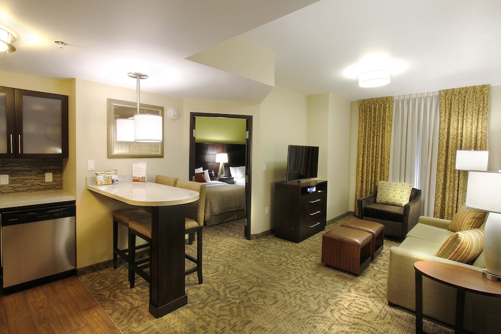Staybridge Suites CHIHUAHUA 48/73