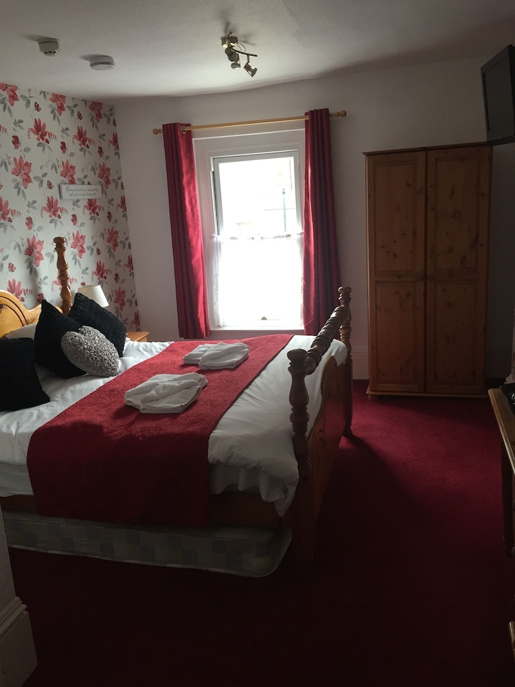 Victoria Hotel 13/40