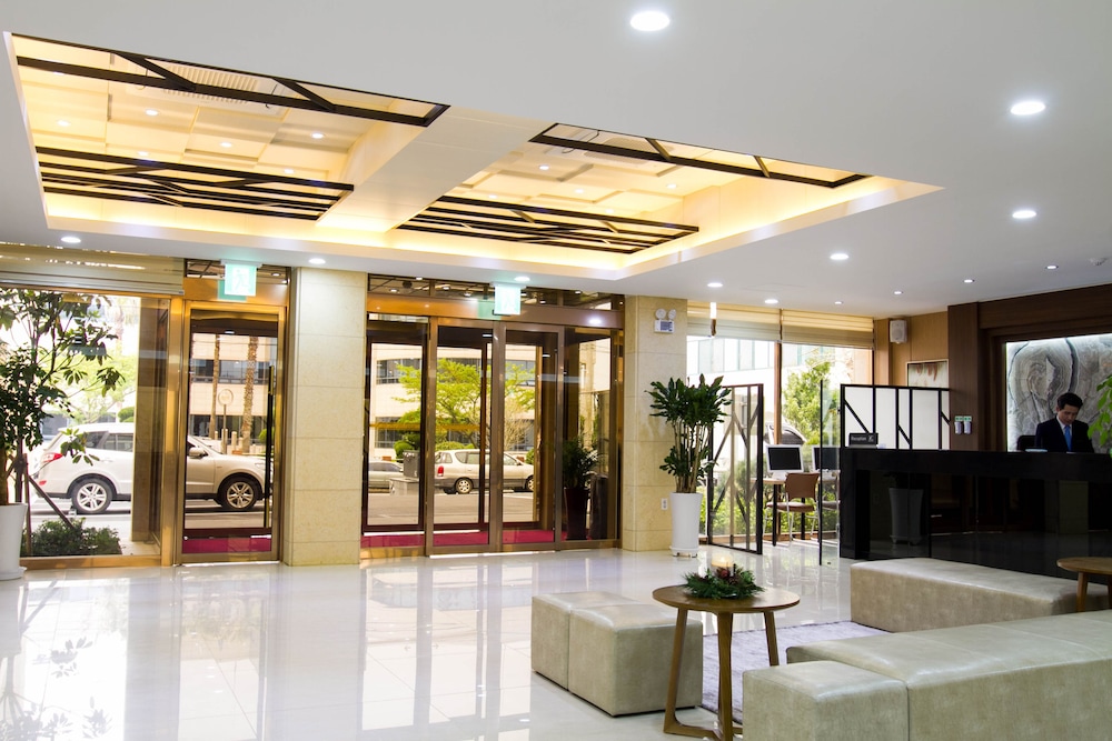 Black Sands Hotel 13/45