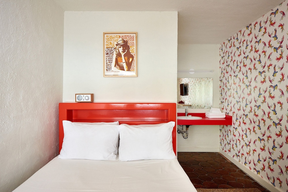 Austin Motel 15/66