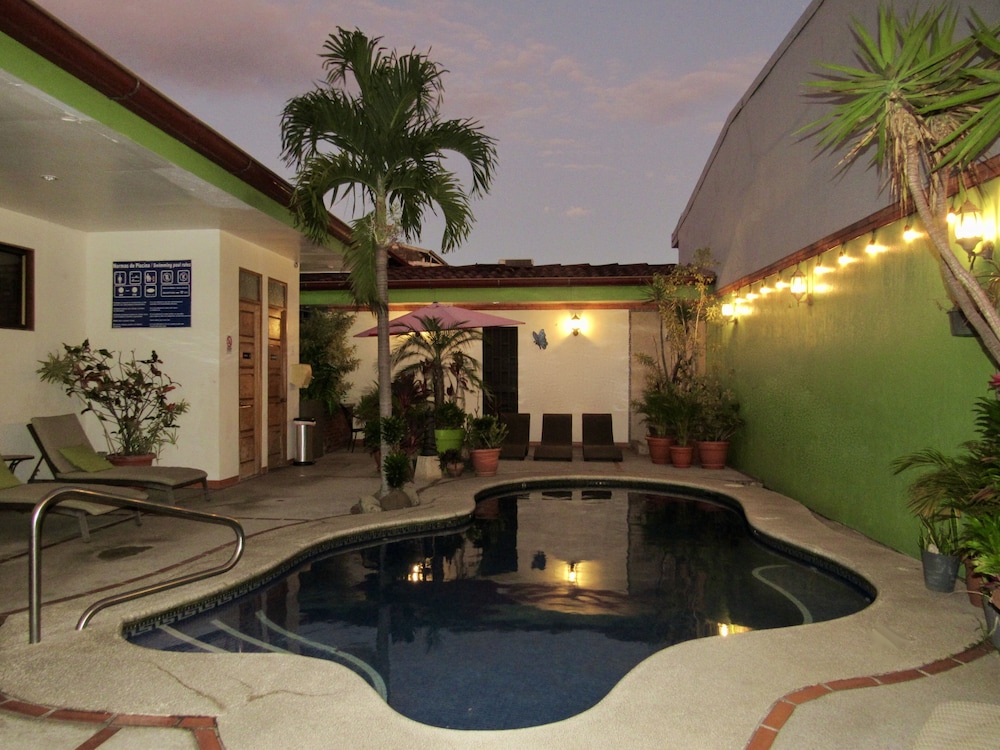 La Guaria Inn And Suites Hotel 58/65