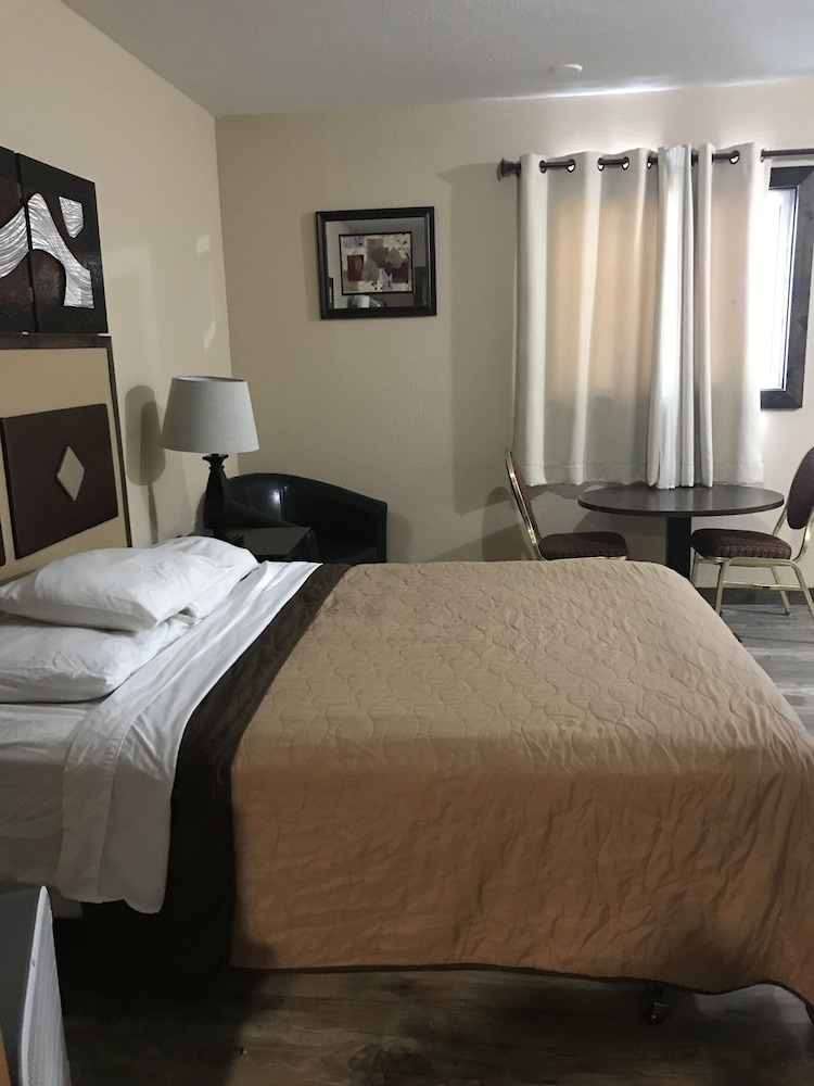 Alaska Anglers Inn 7/50
