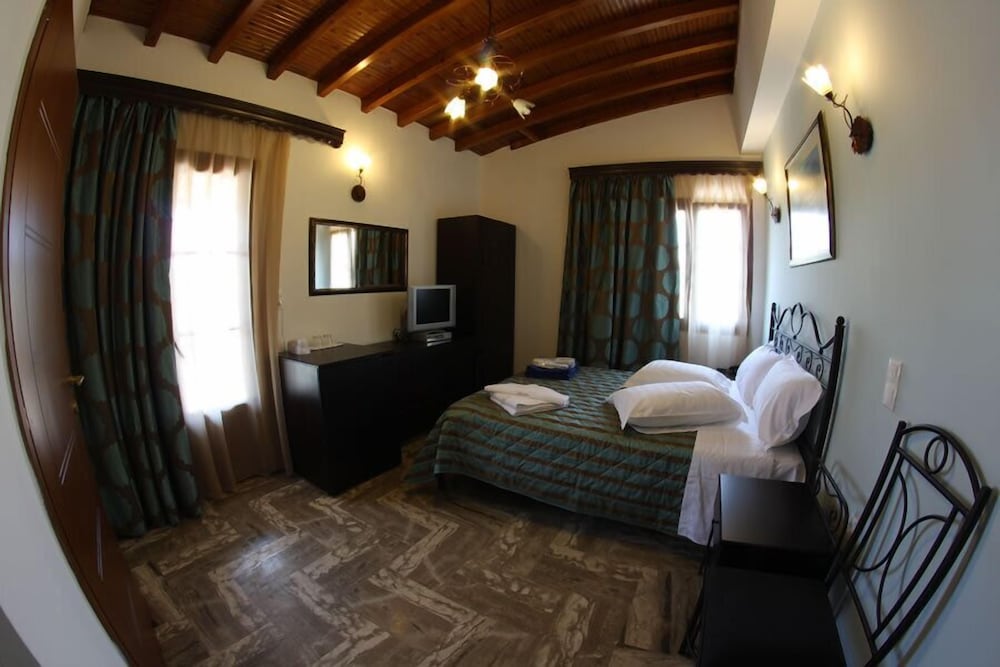 SKIATHOS ISLAND SUITES 17/50