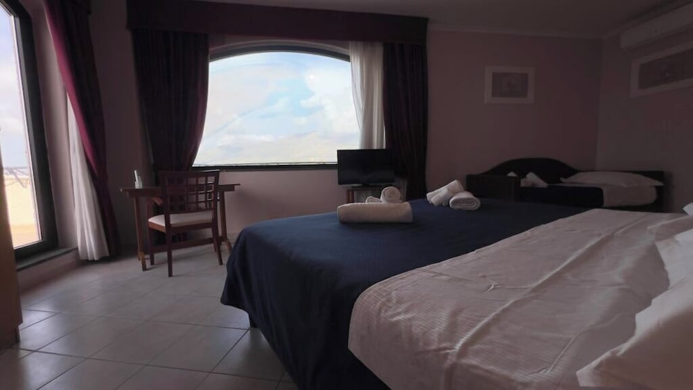 Bajamar Beach Hotel 21/49