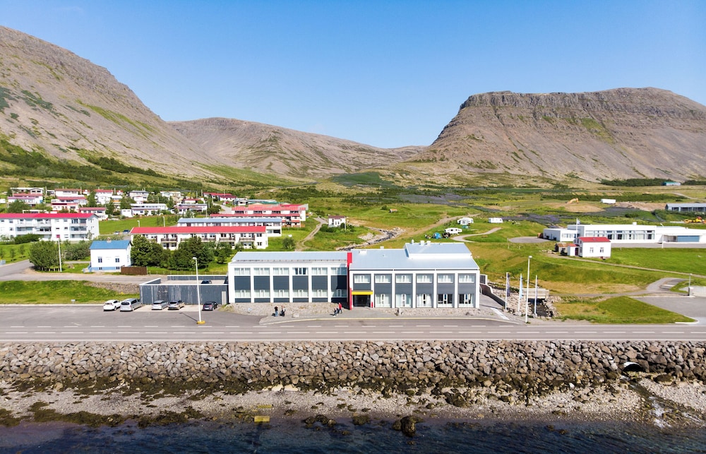 Fosshotel Westfjords 45/50