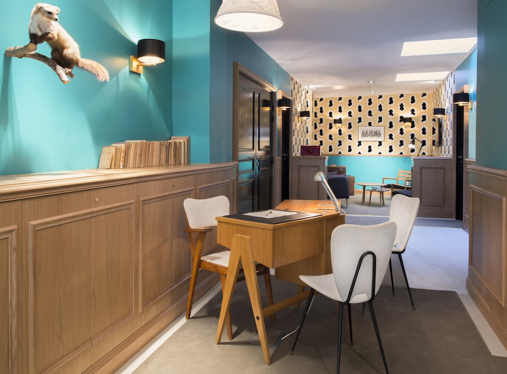 Suites and Hotel Helzear Champs Elysees 54/65