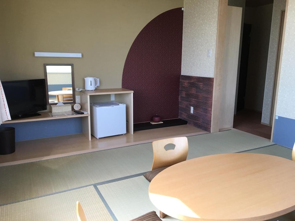 Petit Hotel Blanc Fleur 15/49