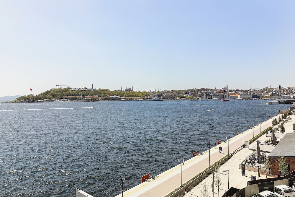 Pera Bosphorus Hotel 41/50