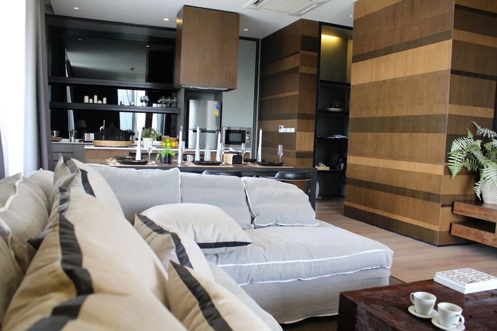 Atta Lakeside Resort Suite 76/81