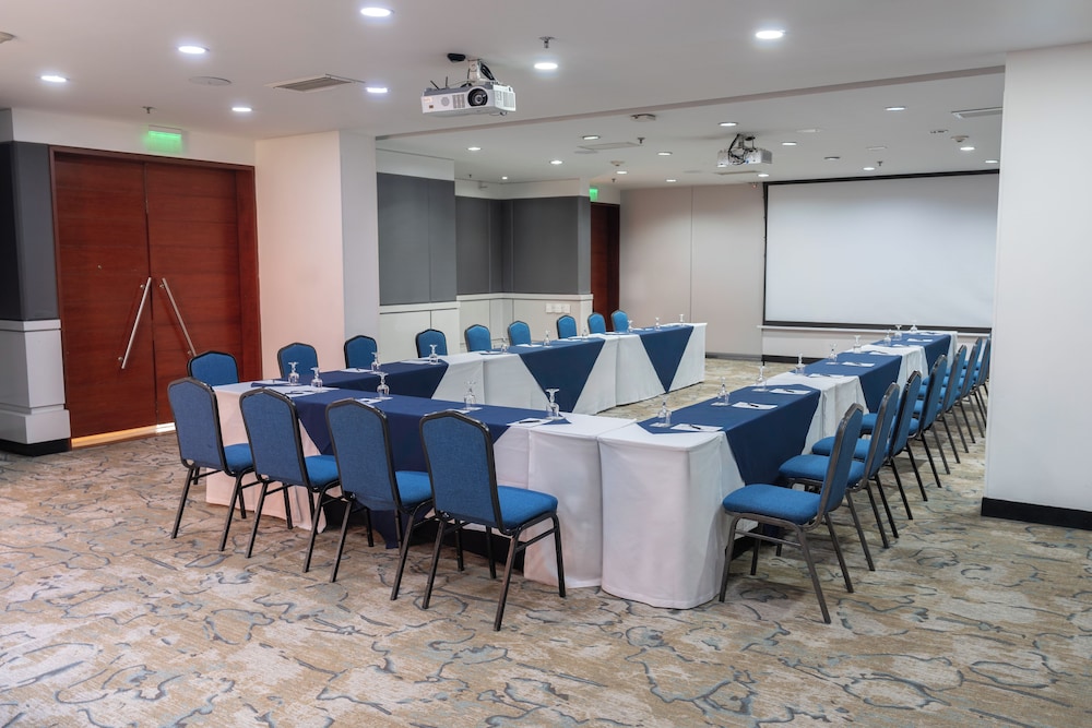 Cosmos 100 Hotel and Centro de Convenciones - Hoteles Cosmos 42/50